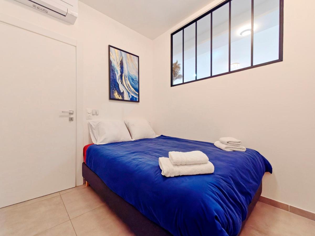 City Vibes, Indoor Parking, Breakfast & Air Conditioning Nisa Exterior foto